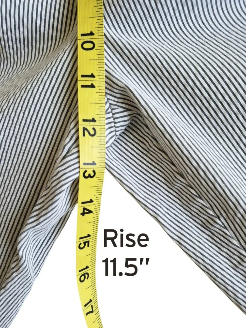 Chico's Seersucker Cropped Pants Striped Pull On Elastic Waist Size 16 or XL